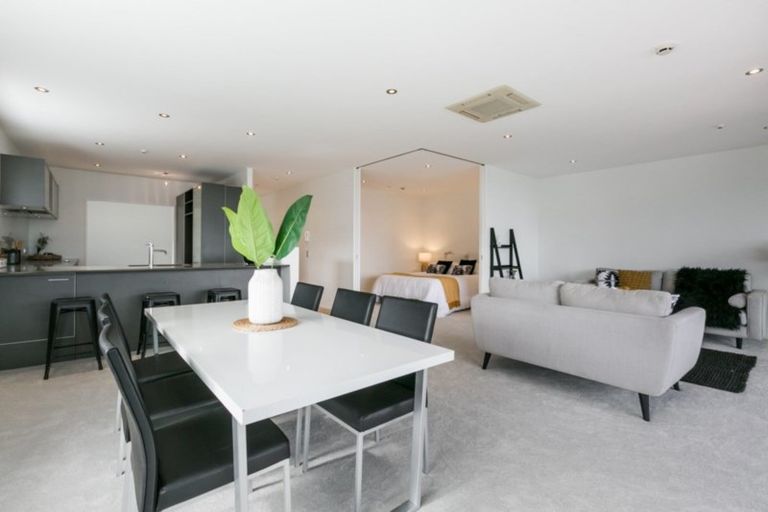 Photo of property in 201/7 Humber Street, Pandora, Napier, 4110