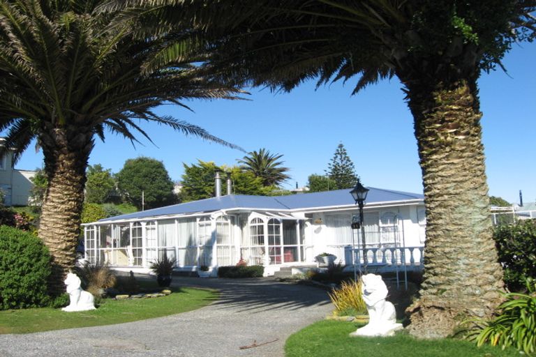 Photo of property in 11 Warburton Street, Karoro, Greymouth, 7805