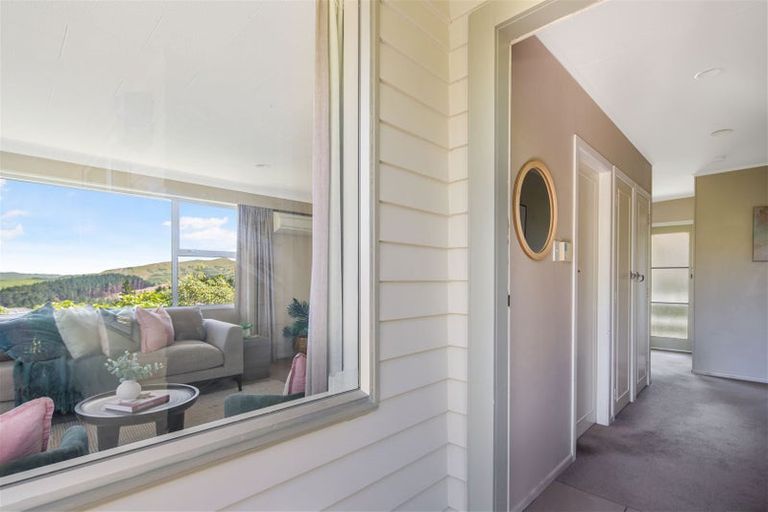 Photo of property in 27 Lomita Road, Johnsonville, Wellington, 6037