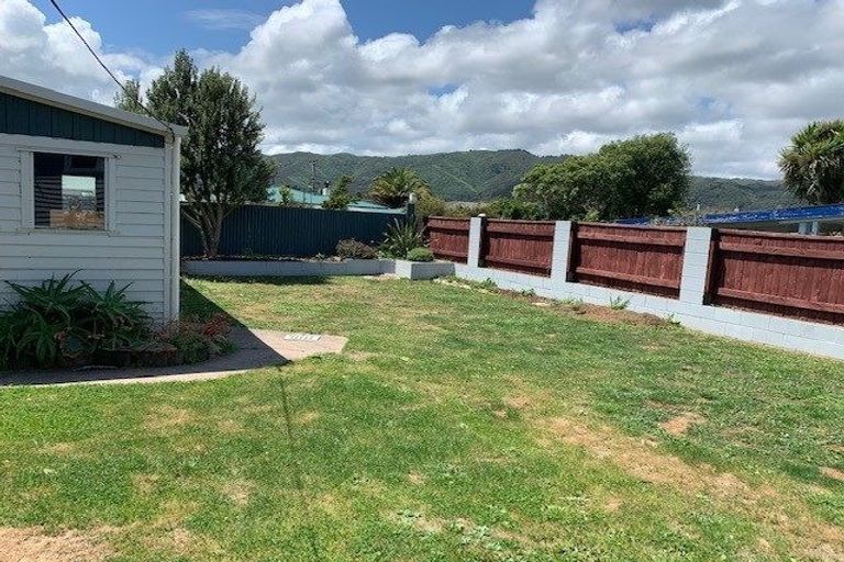 Photo of property in 118 Wainuiomata Road, Wainuiomata, Lower Hutt, 5014