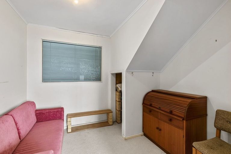 Photo of property in 15 Karaka Street, Eastbourne, Lower Hutt, 5013