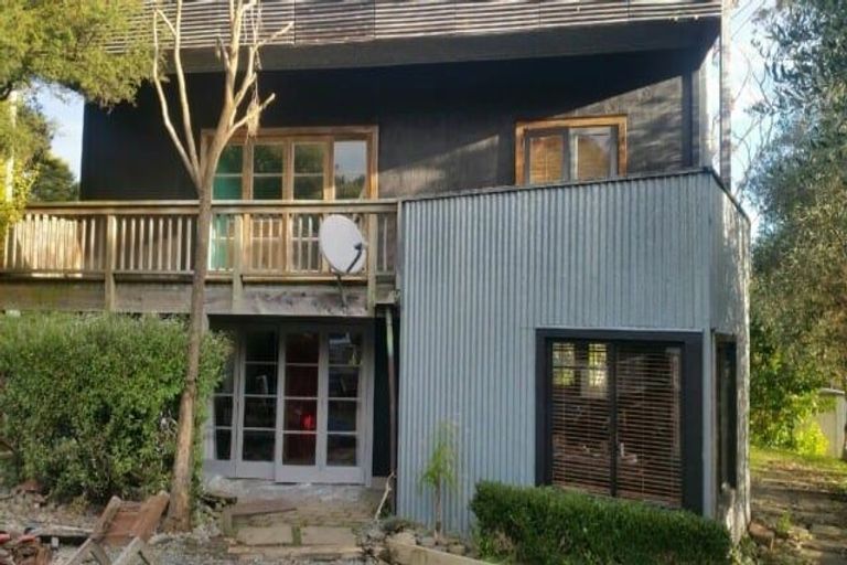 Photo of property in 170 Howard Road, Orere Point, Papakura, 2585