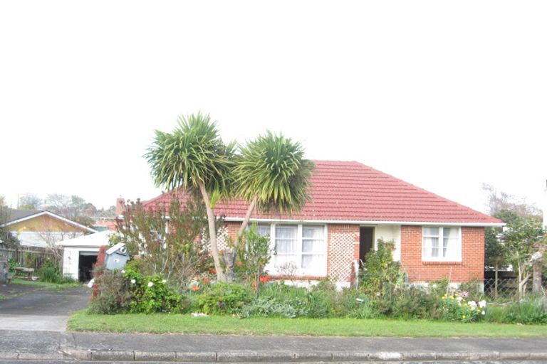 Photo of property in 4 Tui Crescent, Manurewa, Auckland, 2102