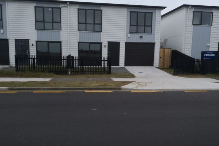 Photo of property in 106c Parkhaven Drive, Rosehill, Papakura, 2113