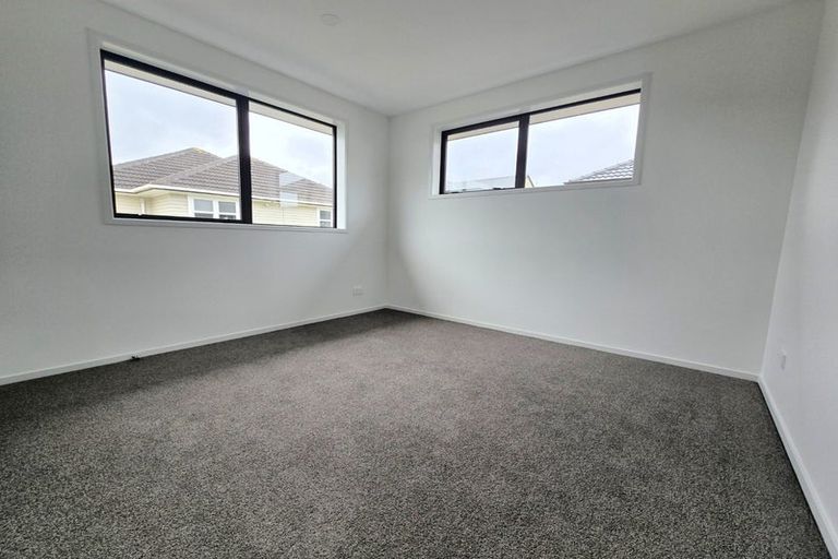 Photo of property in 16 Reiman Street, New Lynn, Auckland, 0600