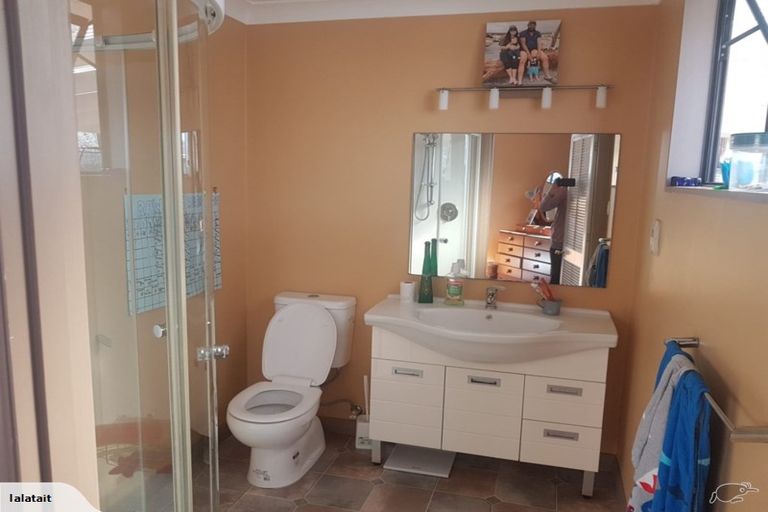 Photo of property in 4 Watson Street, Westport, 7825