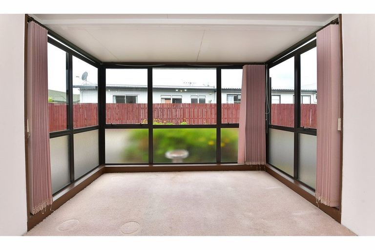 Photo of property in 2/54 Doment Crescent, Orewa, 0931
