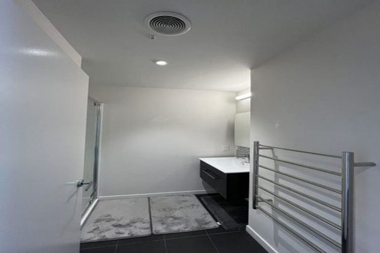 Photo of property in 17/6 Oswald Crescent, Paparangi, Wellington, 6037