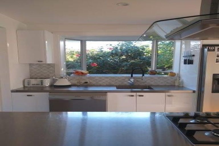 Photo of property in 2/57a Beachville Road, Redcliffs, Christchurch, 8081