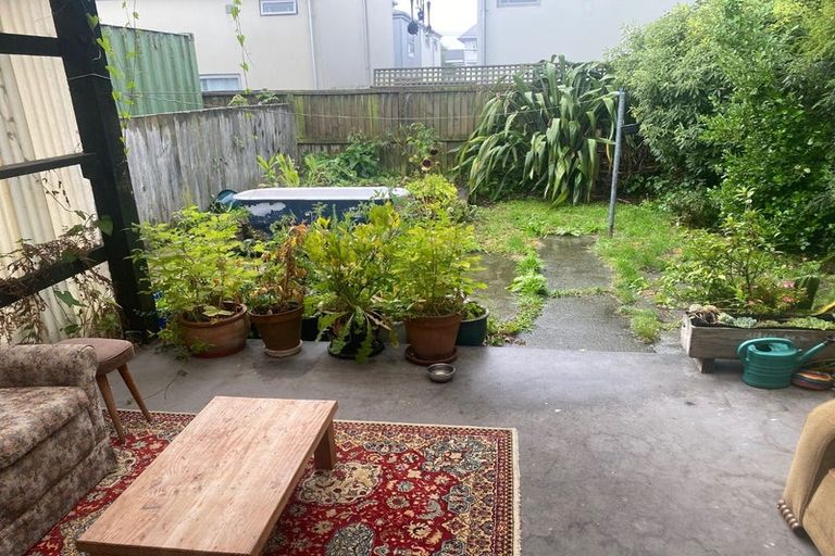 Photo of property in 23 Walton Street, Sydenham, Christchurch, 8023