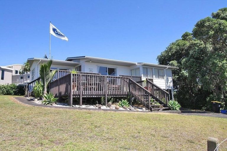 Photo of property in 40 Kon Tiki Road, Whiritoa, Whangamata, 3691