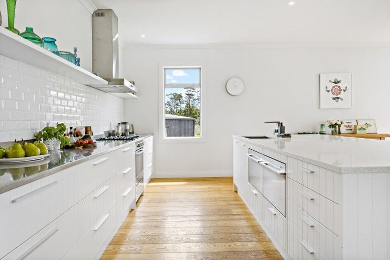 Photo of property in 245 Muriwai Valley Road, Muriwai, Waimauku, 0881