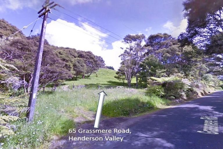 Photo of property in 65 Grassmere Road, Henderson Valley, Auckland, 0612