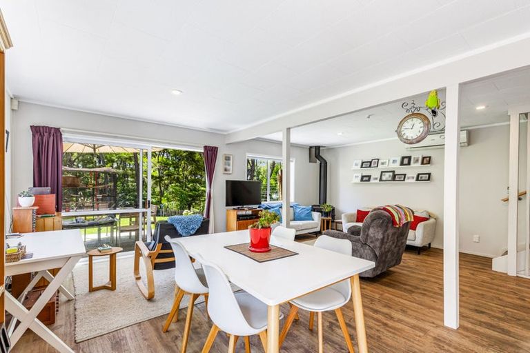 Photo of property in 17 Yelash Road, Massey, Auckland, 0614