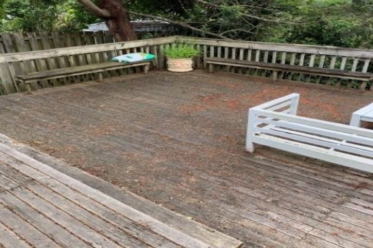 Photo of property in 1/16 Heathglen Place, Bayview, Auckland, 0629