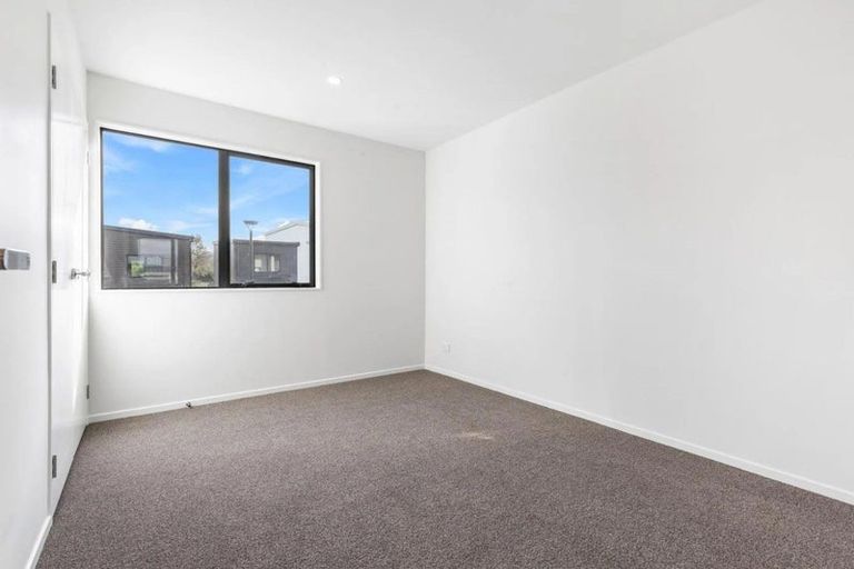 Photo of property in 323 Glengarry Road, Glen Eden, Auckland, 0602
