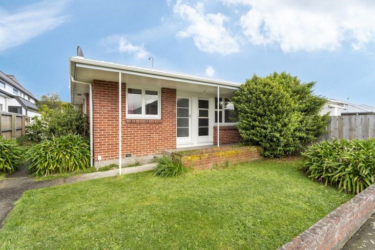 Photo of property in 2/65 Matipo Street, Riccarton, Christchurch, 8041