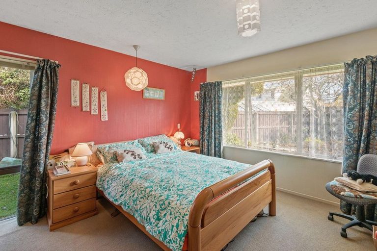 Photo of property in 5 Chatswood Place, Bishopdale, Christchurch, 8051