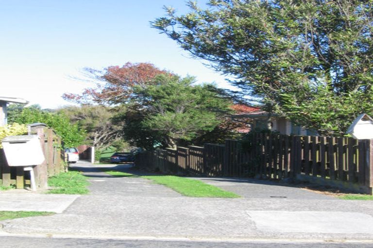 Photo of property in 5 Te Arataura Street, Takapuwahia, Porirua, 5022