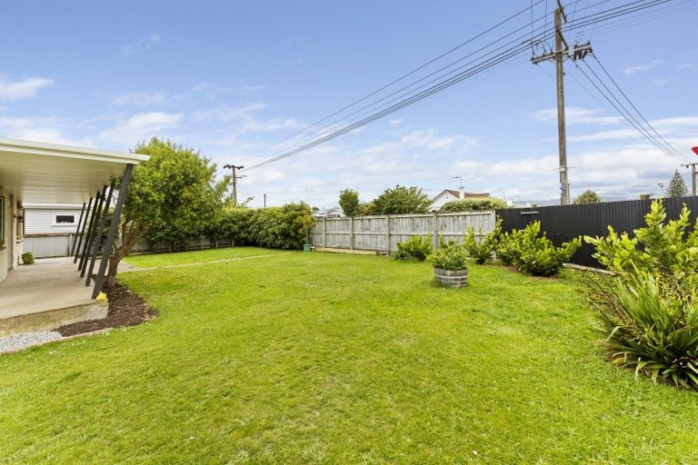 Photo of property in 27 Weraroa Road, Levin, 5510