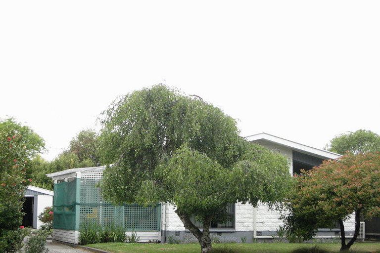 Photo of property in 116 Grimseys Road, Redwood, Christchurch, 8051