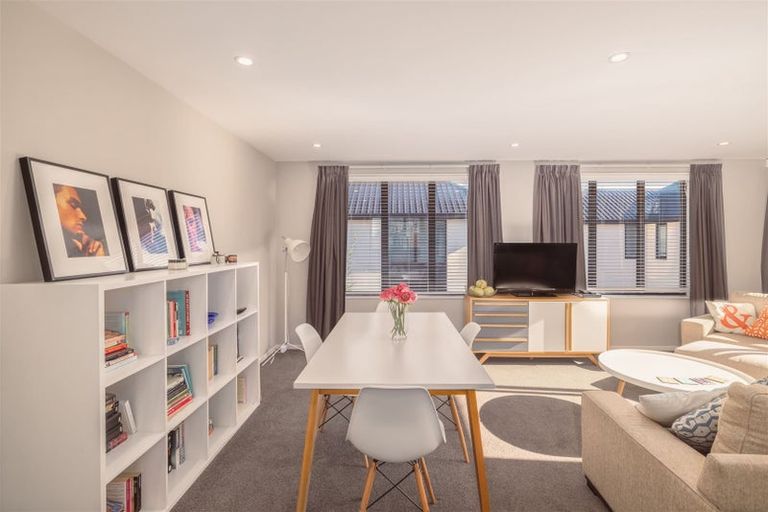 Photo of property in 2/72 Purchas Street, St Albans, Christchurch, 8014