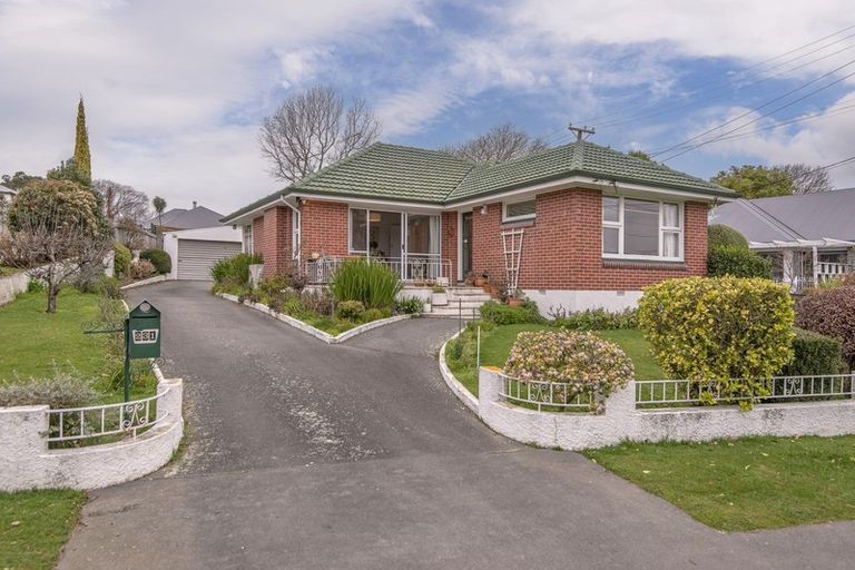 Photo of property in 231 Fifield Terrace, Opawa, Christchurch, 8023