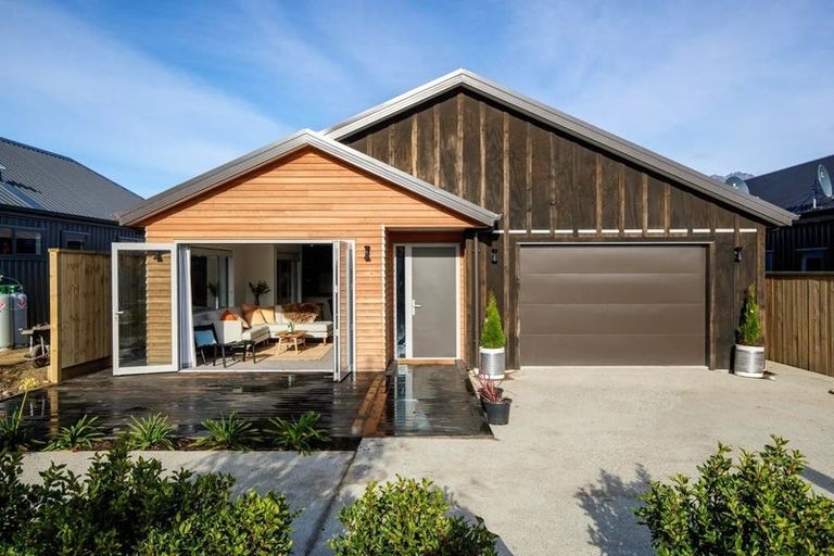 Photo of property in 3 Ward Street, Jacks Point, Queenstown, 9371