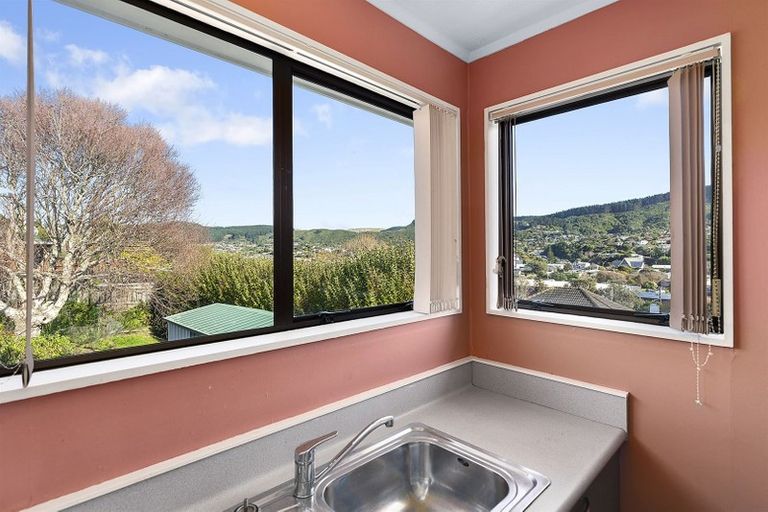 Photo of property in 29a Cecil Road, Tawa, Wellington, 5028