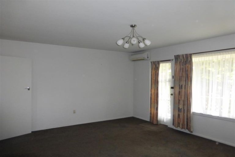 Photo of property in 2/7a Curletts Road, Sockburn, Christchurch, 8042