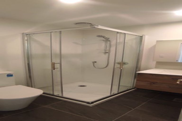 Photo of property in 20 Hoopers Road, Glen Eden, Auckland, 0602