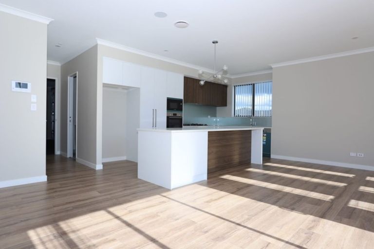 Photo of property in 63 Harvest Avenue, Orewa, 0931