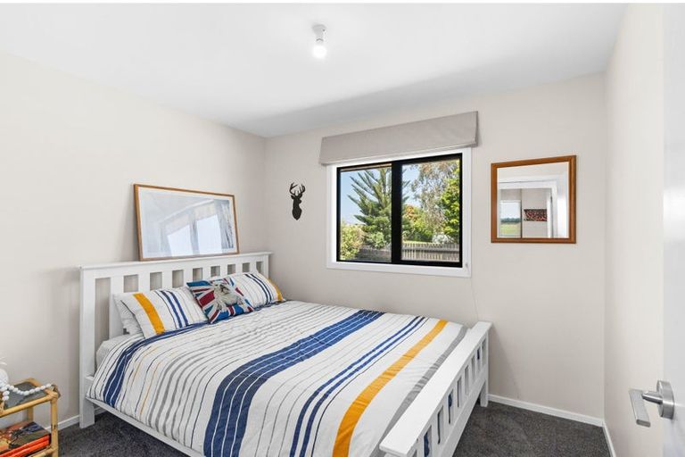 Photo of property in 7 Sand Dune Grove, Waikawa Beach, Manakau, 5573