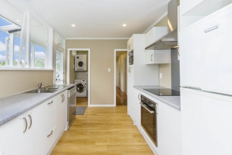 Photo of property in 67 Stokes Valley Road, Stokes Valley, Lower Hutt, 5019