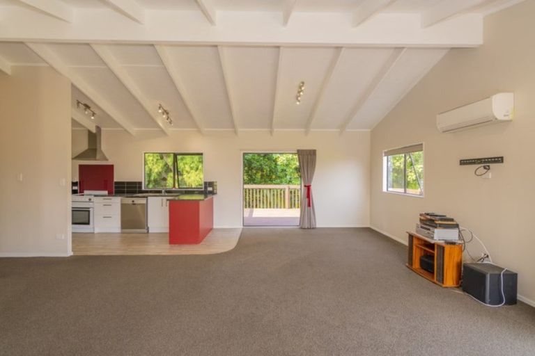 Photo of property in 4 Puriri Place, Whitianga, 3510
