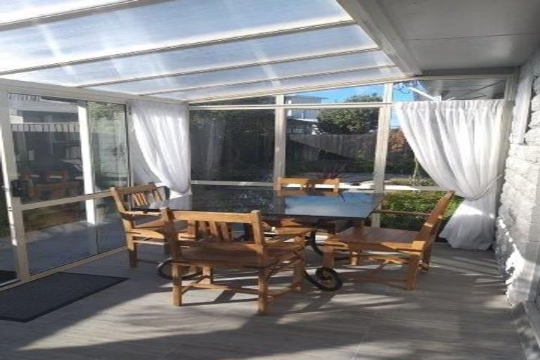 Photo of property in 2/57a Beachville Road, Redcliffs, Christchurch, 8081