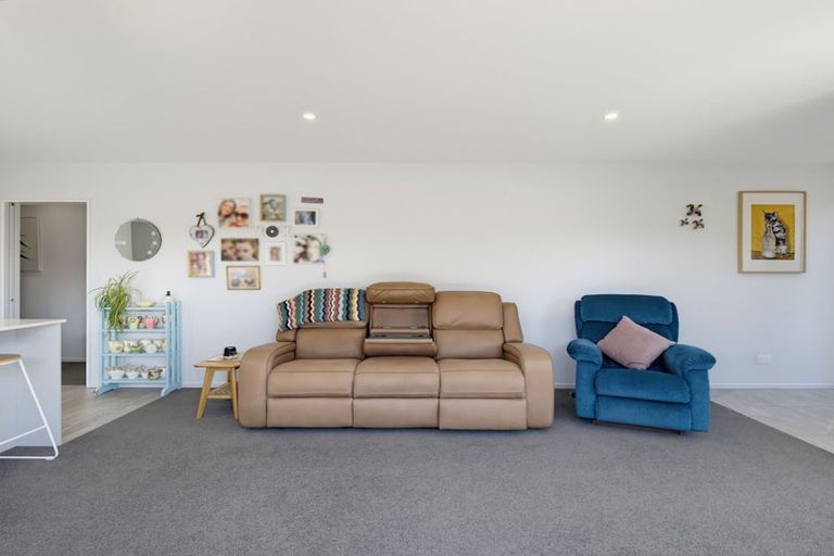 Photo of property in 22 Perendale Street, Belfast, Christchurch, 8051