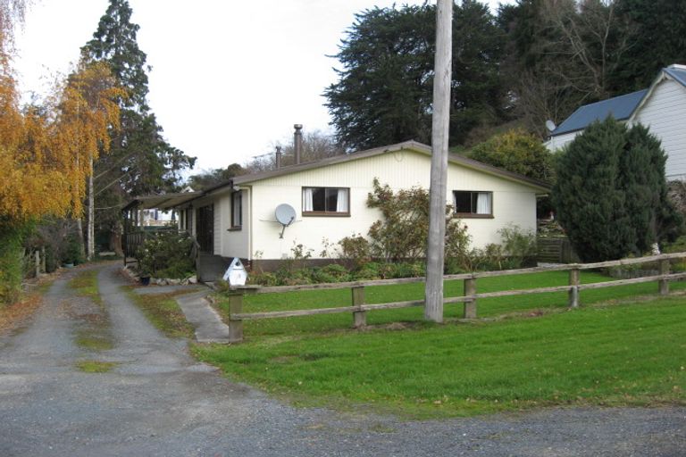 Photo of property in 10 Iona Street, Lawrence, 9532