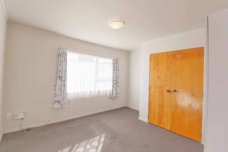Photo of property in 4/4a Browns Road, Manurewa, Auckland, 2102