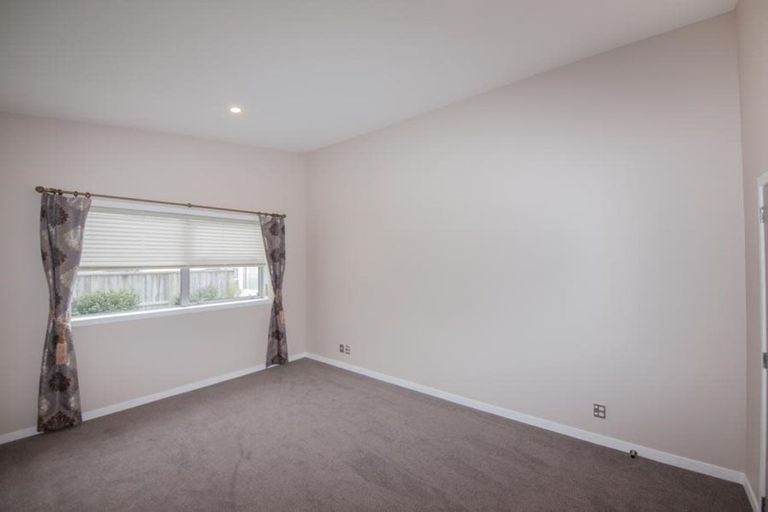 Photo of property in 10 Edington Grove, Churton Park, Wellington, 6037