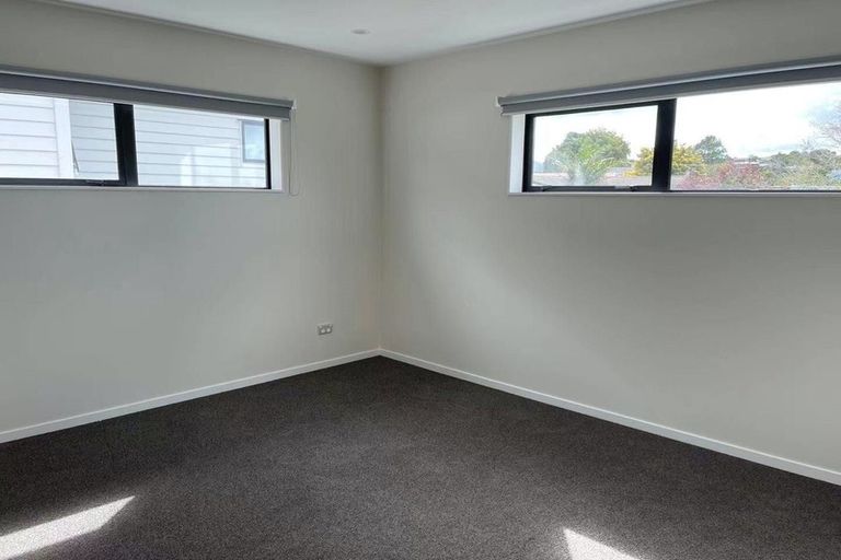 Photo of property in 98 Cardiff Road, Pakuranga, Auckland, 2010