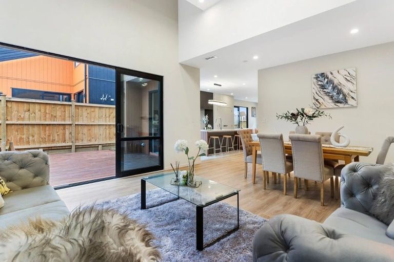 Photo of property in 65 Maungakaraka Road, Karaka, 2580