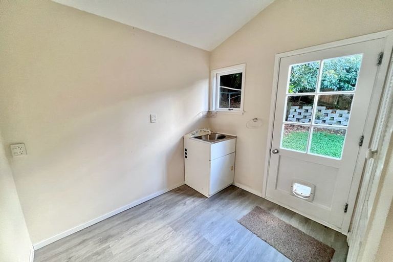 Photo of property in 76 Beach Road, Castor Bay, Auckland, 0620