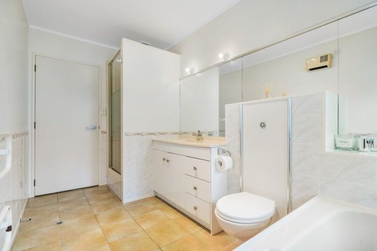 Photo of property in 42 Westview Court, Somerville, Auckland, 2014