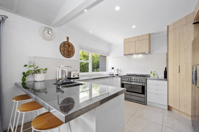 Photo of property in 29 Chesham Avenue, Waipahihi, Taupo, 3330