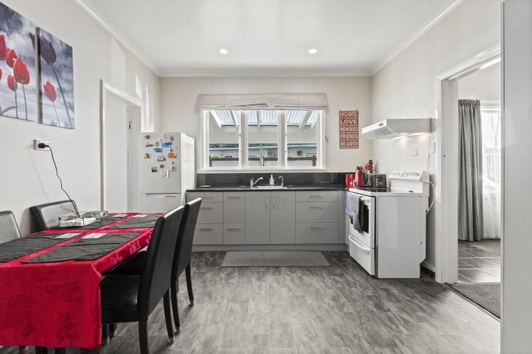 Photo of property in 10 Tiraumea Road, Pahiatua, 4910