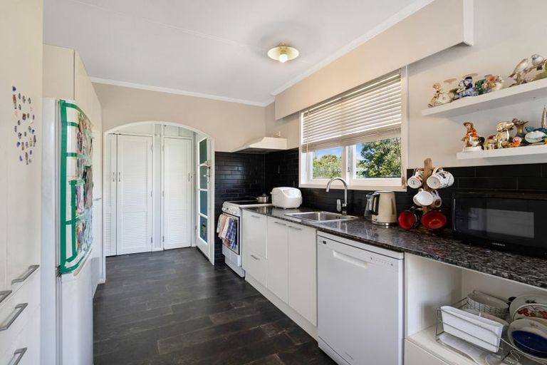 Photo of property in 30 Ruamahanga Crescent, Terrace End, Palmerston North, 4410