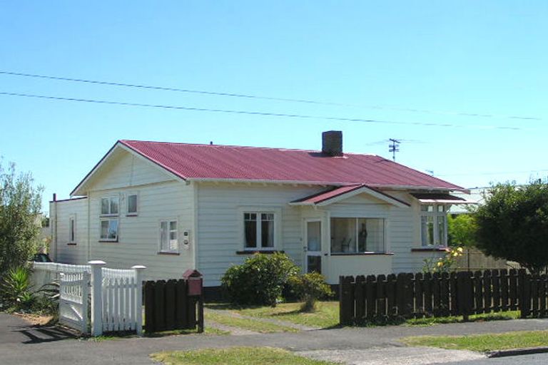 Photo of property in 5 Vincent Road, Northcote Point, Auckland, 0627