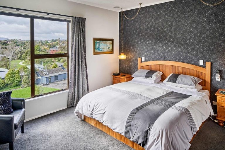 Photo of property in 18 Solander Place, Whitby, Porirua, 5024