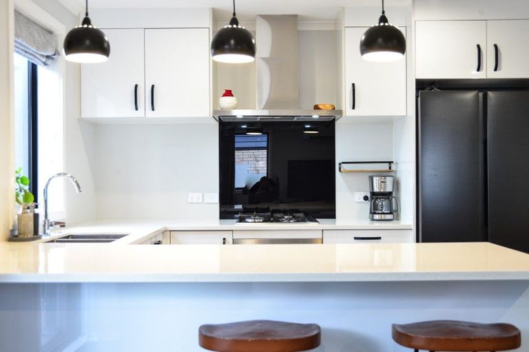 Photo of property in 2/64 Cabourne Drive, Glenview, Hamilton, 3206